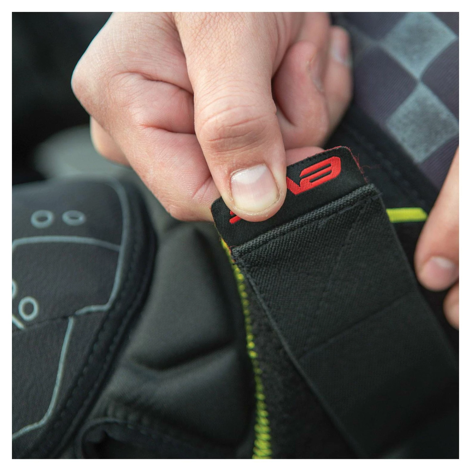 EVS Youth TP 199 Knee / Shin Pads 6 EVS Youth TP 199 Knee / Shin Pads - Image 6